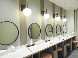 LEO YU CAPSULE HOTEL Funabashi