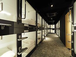 LEO YU CAPSULE HOTEL Funabashi