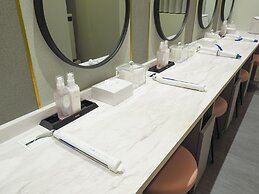 LEO YU CAPSULE HOTEL Funabashi
