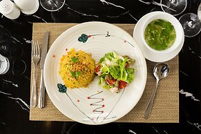 Heaven Gate Hotel O Quy Ho