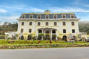 Heaven Gate Hotel O Quy Ho