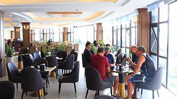 Heaven Gate Hotel O Quy Ho