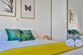 Phaedrus Living: Seaside Luxury Flat Lighthouse 67