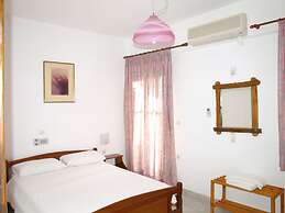 Kastro Studios Apartments