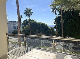 Constantinos Seaview Residence