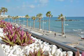 Phaedrus Living Seaview Luxury Marina Court 213