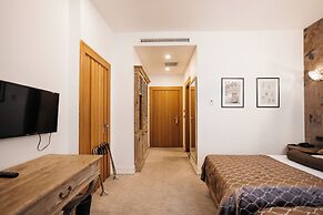 Shirvanshah Hotel