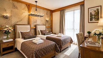 Shirvanshah Hotel