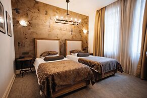 Shirvanshah Hotel