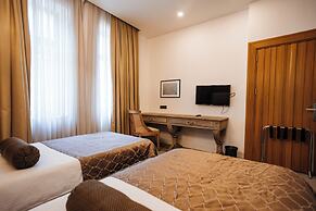 Shirvanshah Hotel