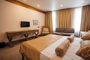 Shirvanshah Hotel