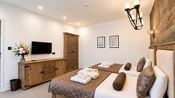 Shirvanshah Hotel