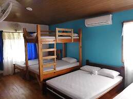 Hostel Marisol Playa Samara