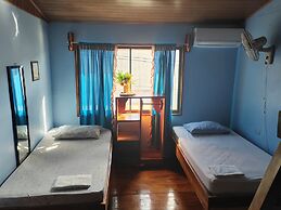 Hostel Marisol Playa Samara