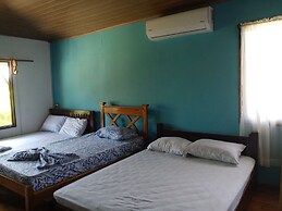 Hostel Marisol Playa Samara