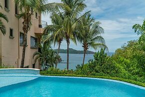 Ocean View Luxury Condo at Flamingo Towers