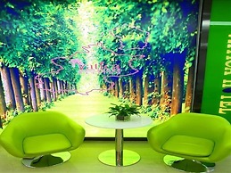 Vatica Beijing Chaoyang West Dawang Rd Jiulongshan Metro Station Hotel