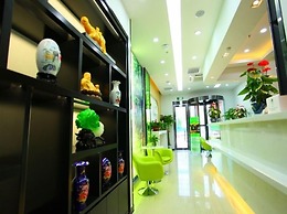 Vatica Beijing Chaoyang West Dawang Rd Jiulongshan Metro Station Hotel