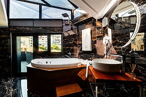 La Suite Boutique Hotel