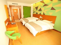 Vatica Qingdao Licang Xiazhuang Hexie Plaza Hotel