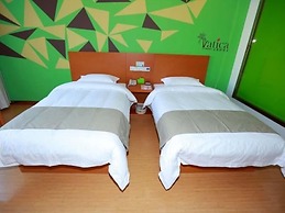 Vatica Qingdao Licang Xiazhuang Hexie Plaza Hotel