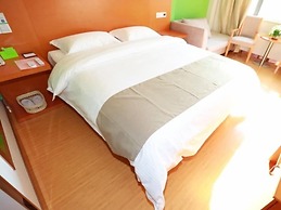 Vatica Qingdao Licang Xiazhuang Hexie Plaza Hotel