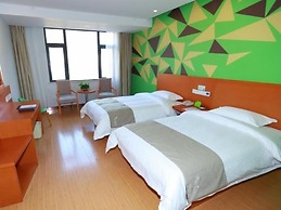 Vatica Qingdao Licang Xiazhuang Hexie Plaza Hotel