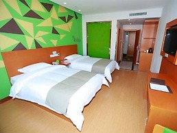 Vatica Qingdao Licang Xiazhuang Hexie Plaza Hotel