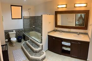 Beachfront Jaco Condos - Fully Equipped - 6 Pax