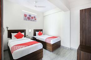 OYO 35787 Hotel Lotus