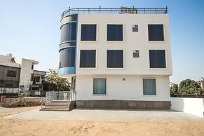 OYO 35787 Hotel Lotus