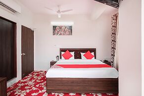 OYO 35787 Hotel Lotus