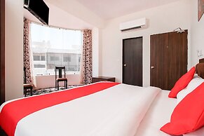 OYO 35787 Hotel Lotus