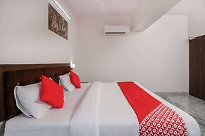 OYO 35787 Hotel Lotus