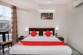 OYO 35787 Hotel Lotus