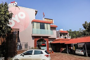 OYO 30366 German Cafe