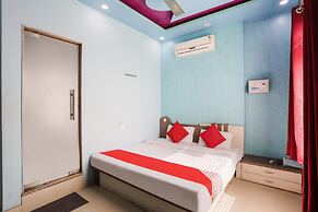 OYO 30366 German Cafe