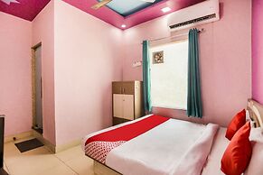 OYO 30366 German Cafe