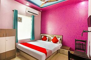 OYO 30366 German Cafe