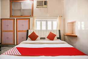 OYO 30366 German Cafe