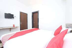 OYO 26738 Hotel Supreet