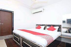 OYO 26738 Hotel Supreet
