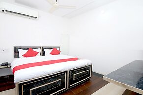 OYO 26738 Hotel Supreet