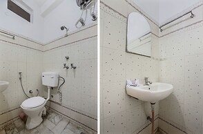 OYO 30231 Hotel Anshu