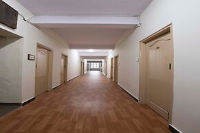 OYO 28093 Royal Sand