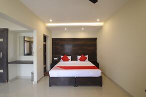 OYO 28093 Royal Sand