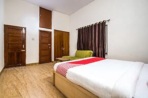 OYO Flagship 23420 Patliputra Heritage Guest House
