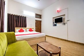 OYO Flagship 23420 Patliputra Heritage Guest House