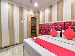 OYO 30473 New Hotel Suman