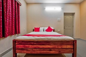 OYO 29878 Sri Abirami Inn